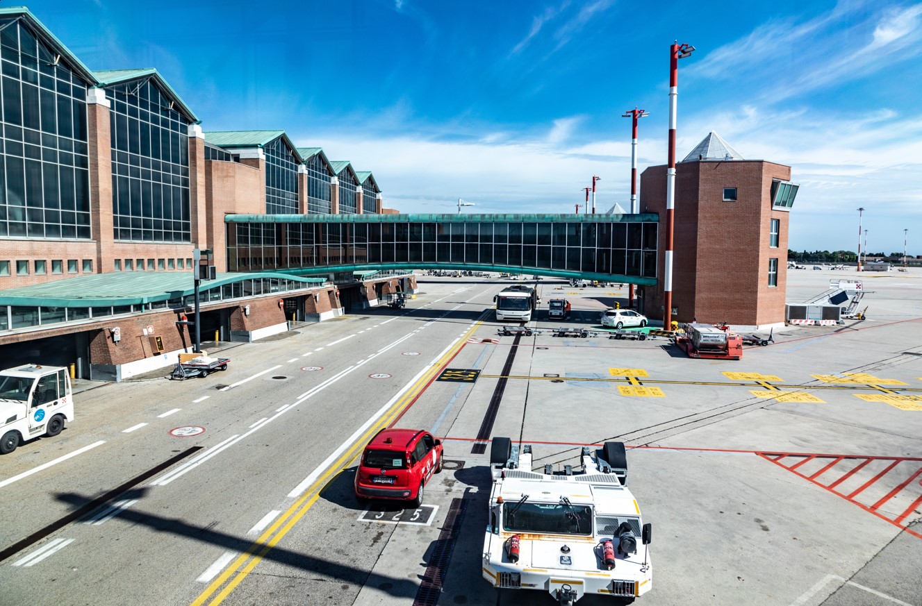 Ryanair e Wizzair puntano sull'aeroporto Marco Polo 32 nuove rotte dal